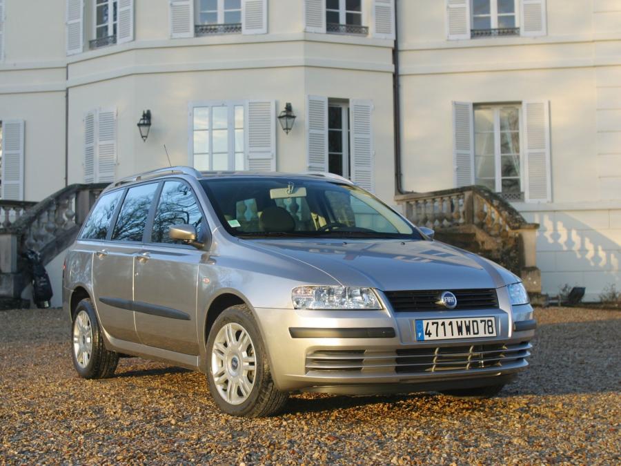  Fiat Stilo Multiwagon 2002 года  (фото 2 из 16)